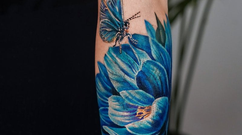 קעקוע פרח: כשטבע ואמנות נפגשים על העור - John Boy Tattoo