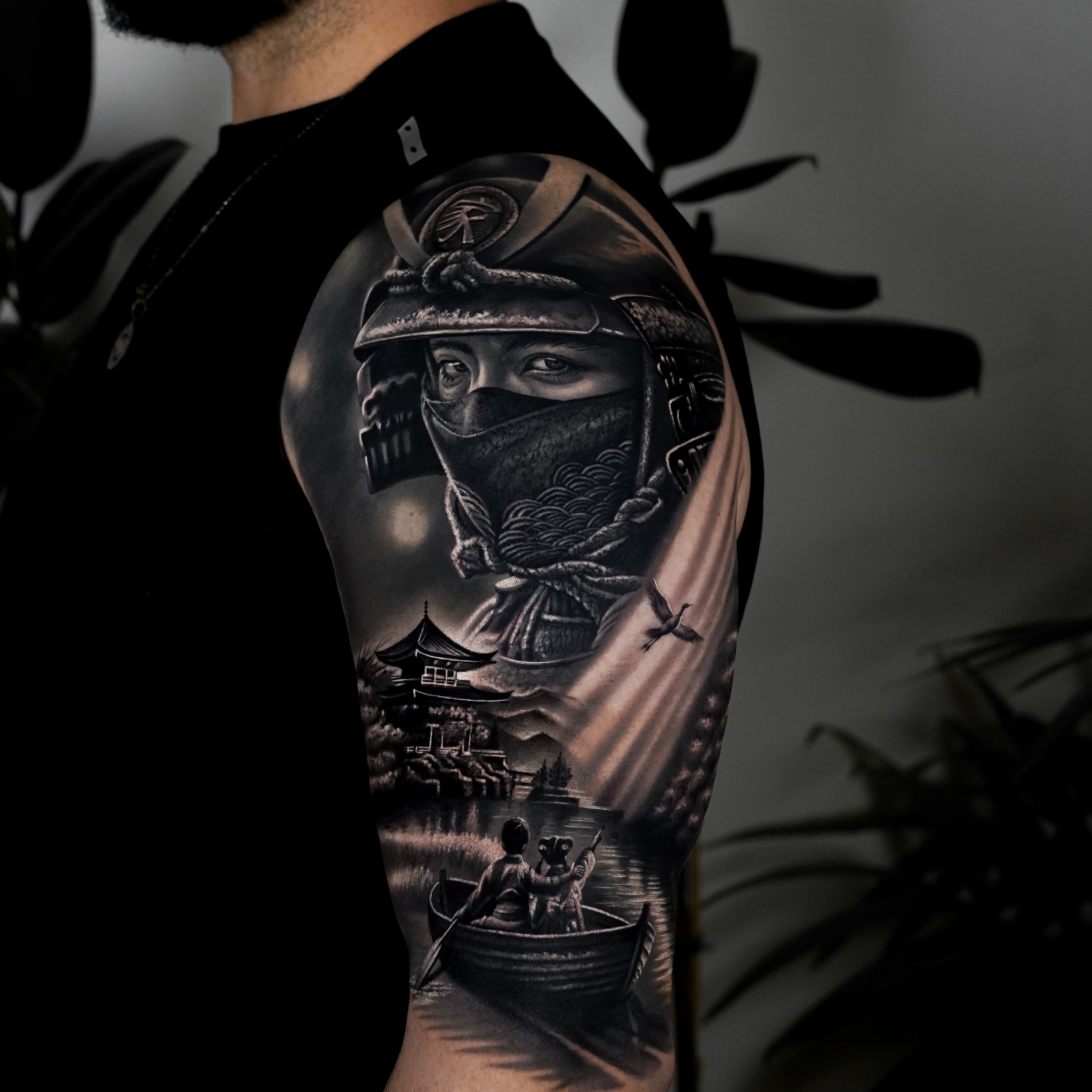 John Boy Tattoo large-tattoo-samurai-half-sleeve-black-and-grey-realism-grand-tatouage-samourai-bras-noir-et-gris-tatuaje-grande-samurai-brazo-negro-y-gris-john-boy-tattoo-israel