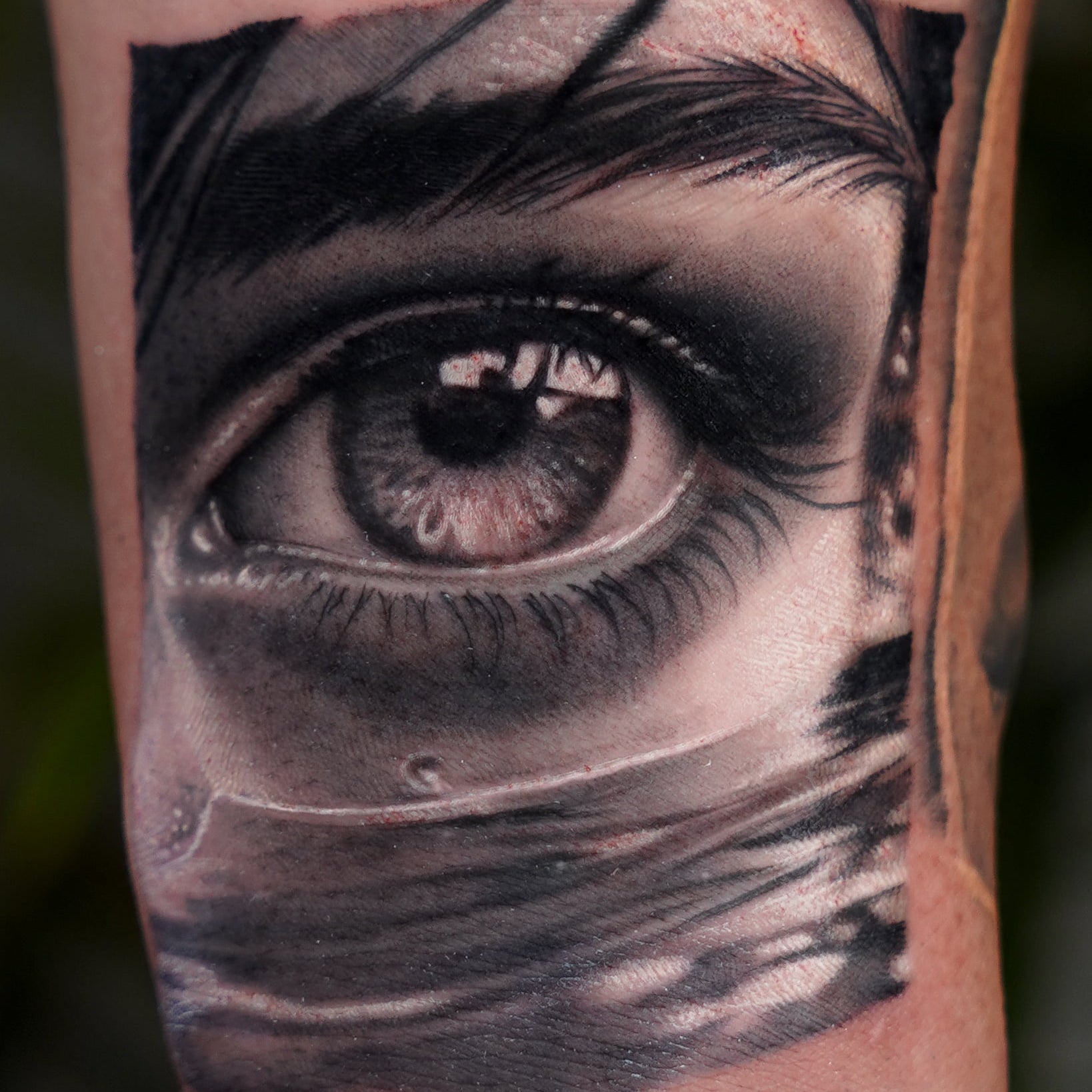 John Boy Tattoo realistic-eye-tattoo-black-and-grey-arm-tatouage-oeil-realiste-noir-et-gris-tatuaje-ojo-realista-negro-y-gris-brazo-john-boy-tattoo-israel