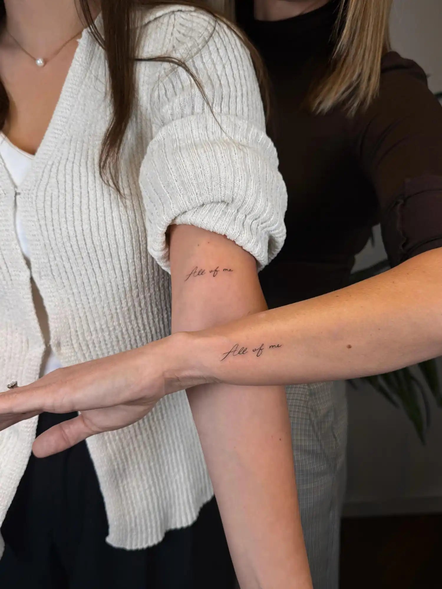 קעקועים משלימים: כשהאהבה הופכת לשלמות אמנותית - John Boy Tattoo