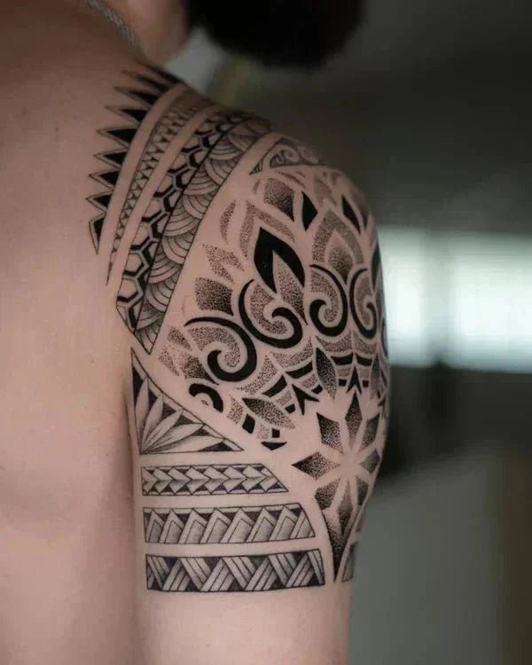 מדריך לקעקועי מאורי: כיצד לשלב מסורת עתיקה בעיצוב מודרני - John Boy Tattoo