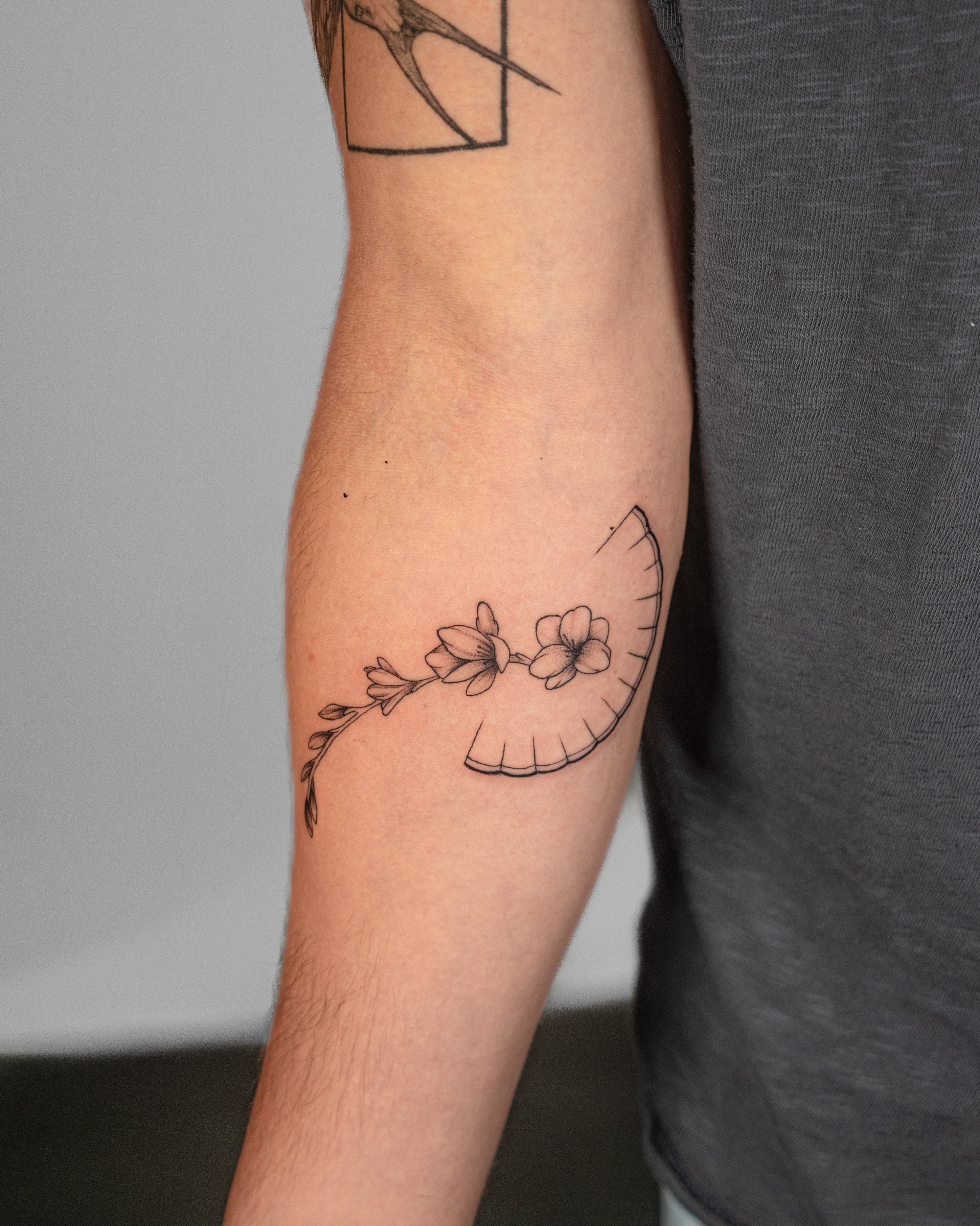 Tattoo style Whip Shading / Sketch