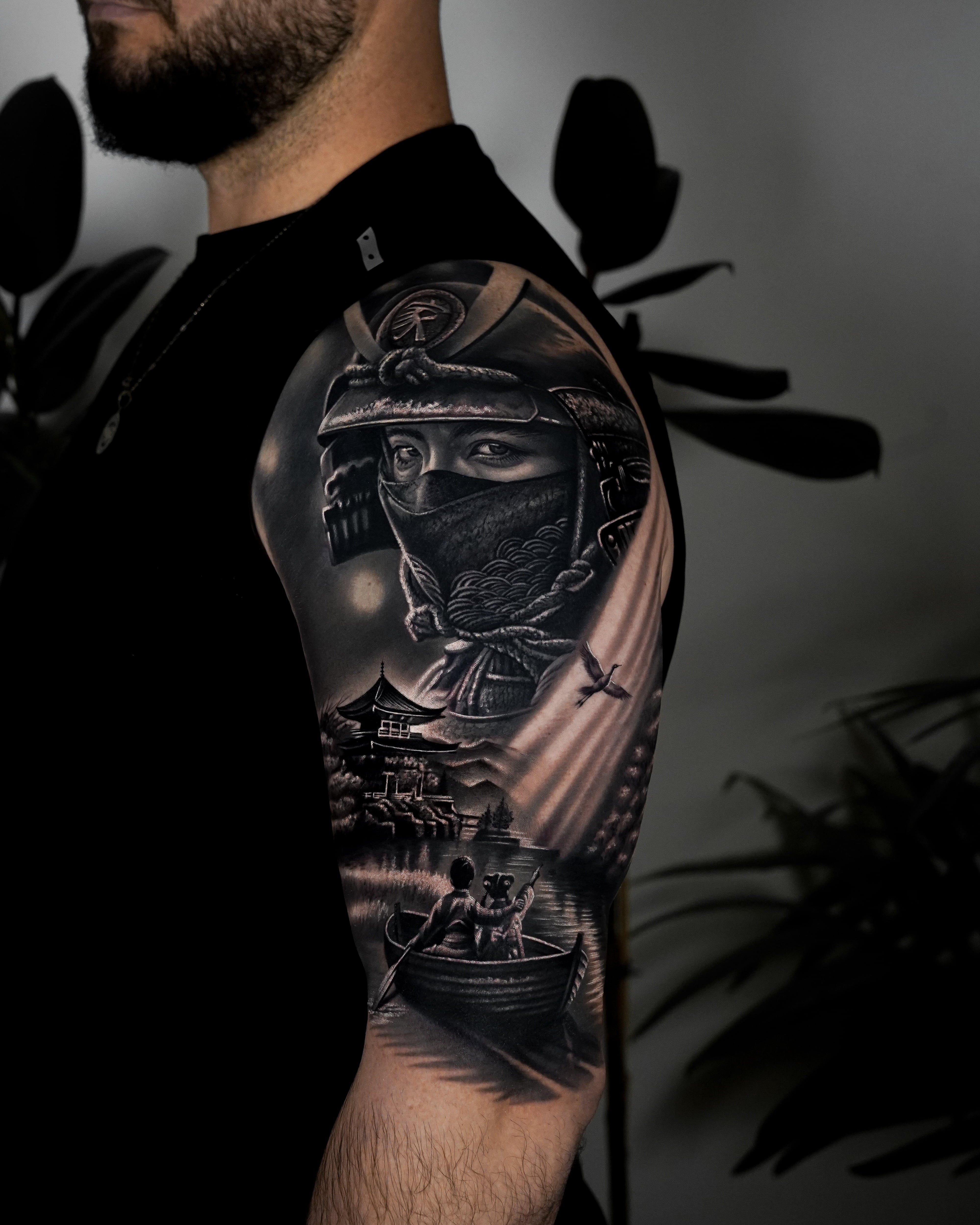 John Boy Tattoo large-tattoo-samurai-half-sleeve-black-and-grey-realism-grand-tatouage-samourai-bras-noir-et-gris-tatuaje-grande-samurai-brazo-negro-y-gris-john-boy-tattoo-israel