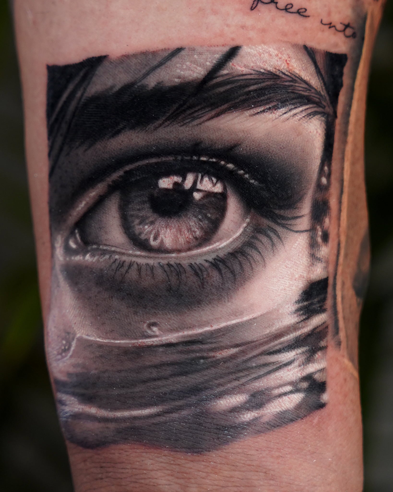 John Boy Tattoo realistic-eye-tattoo-black-and-grey-arm-tatouage-oeil-realiste-noir-et-gris-tatuaje-ojo-realista-negro-y-gris-brazo-john-boy-tattoo-israel