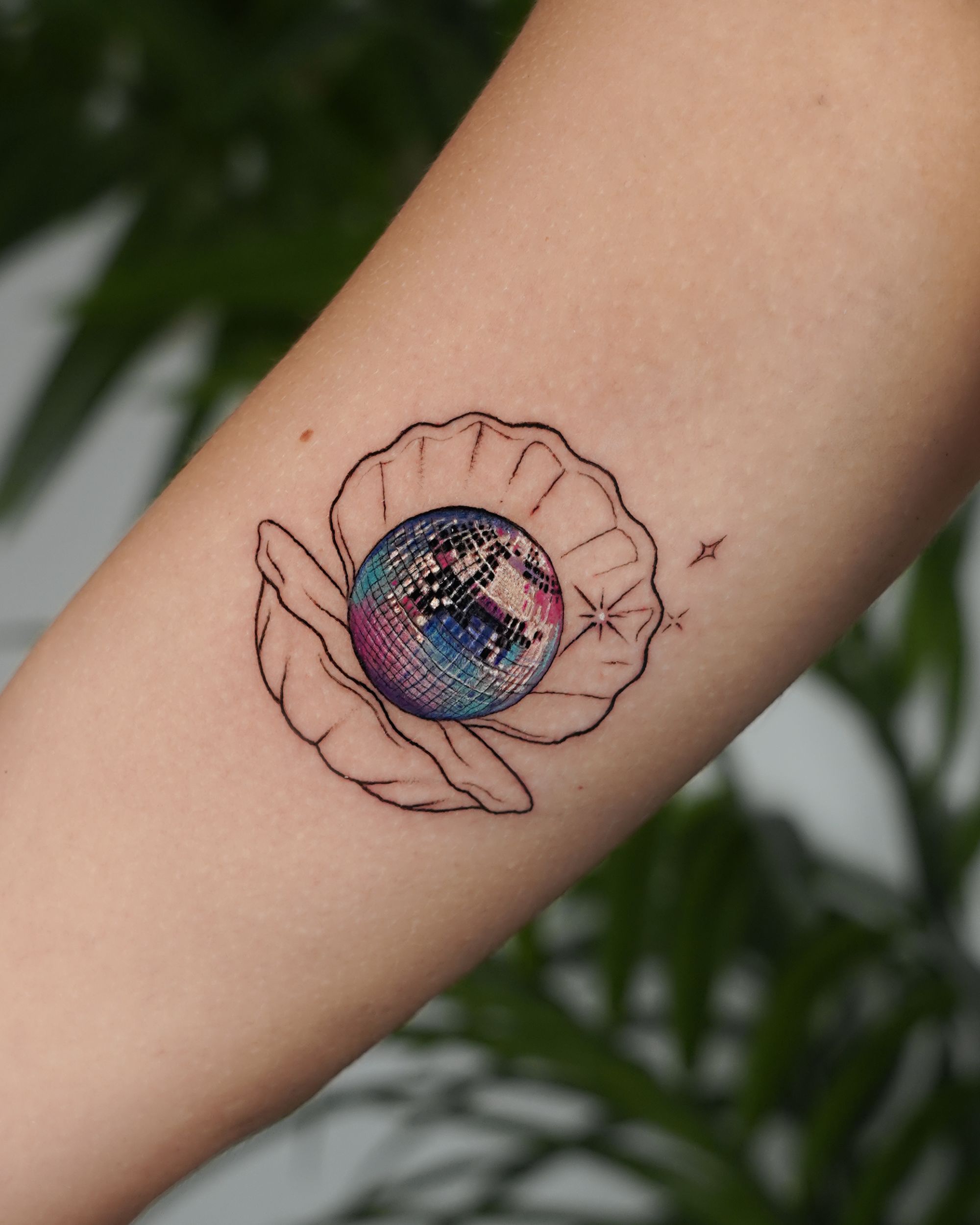 John Boy Tattoo Tattoo artist Vika Moshyna- ויקה מושינה