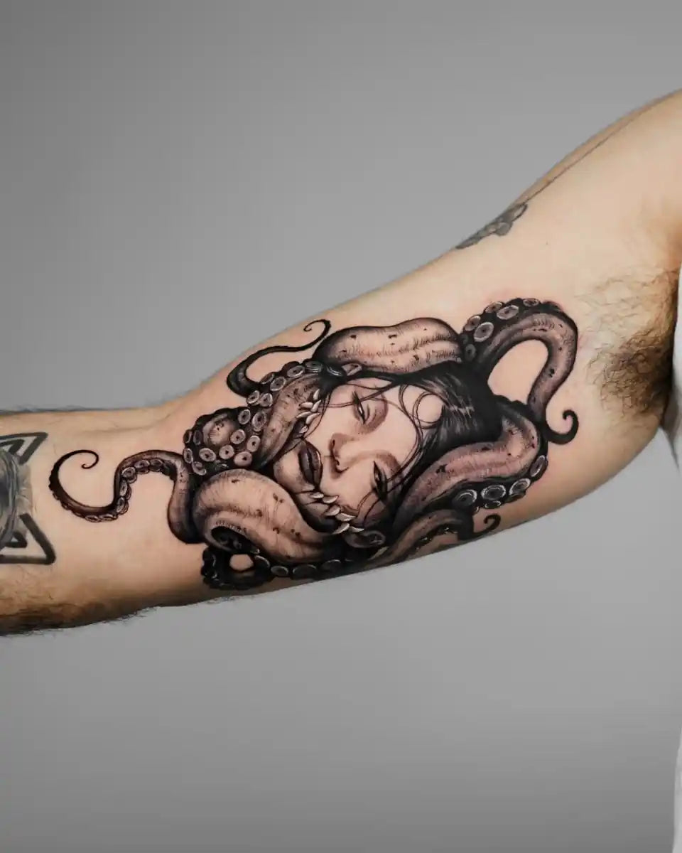 John Boy Tattoo Tattoo artist Zlata Koniak- זלטה קוניאך