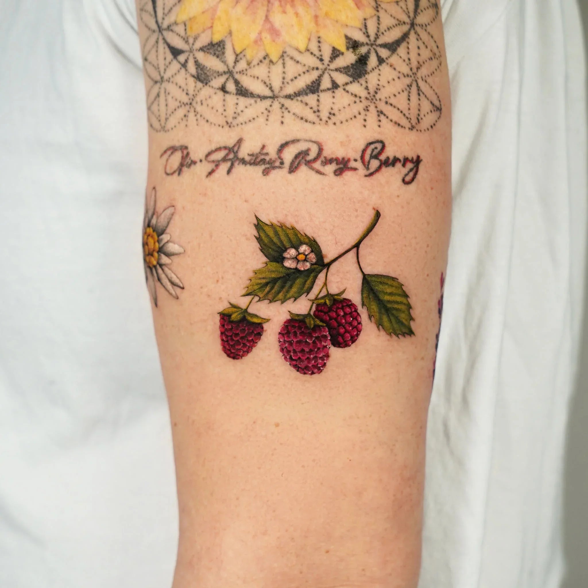 John Boy Tattoo Tattoo artist זלטה קוניאך - Zlata Koniak