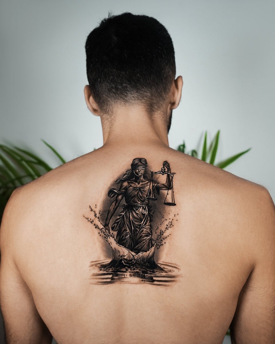 Ofir Meishar - אופיר מיישר – קעקוע מקצועי בסטודיו John Boy Tattoo תל אביב