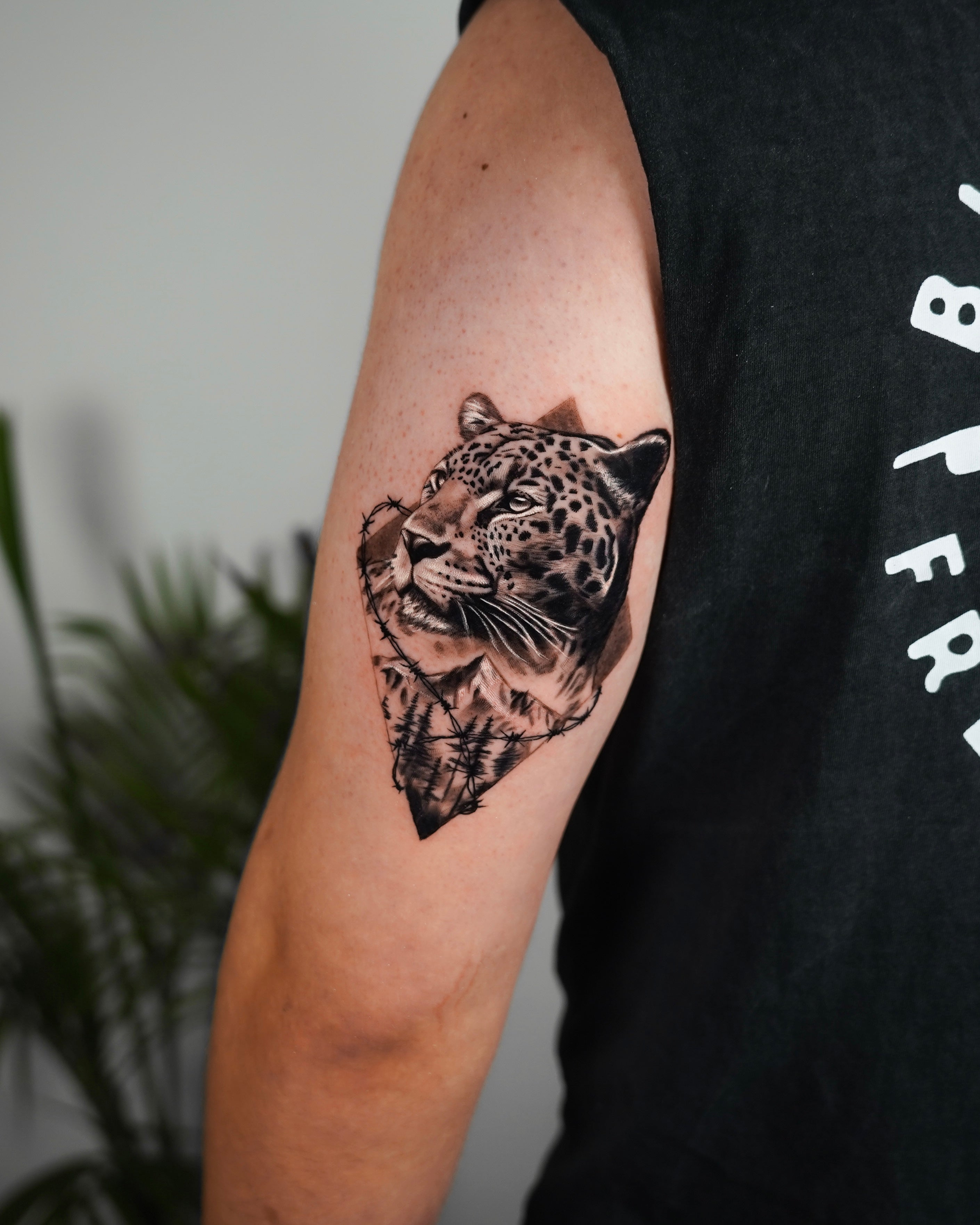 Omri Ben Harosh - עומרי בן הרוש - John Boy Tattoo