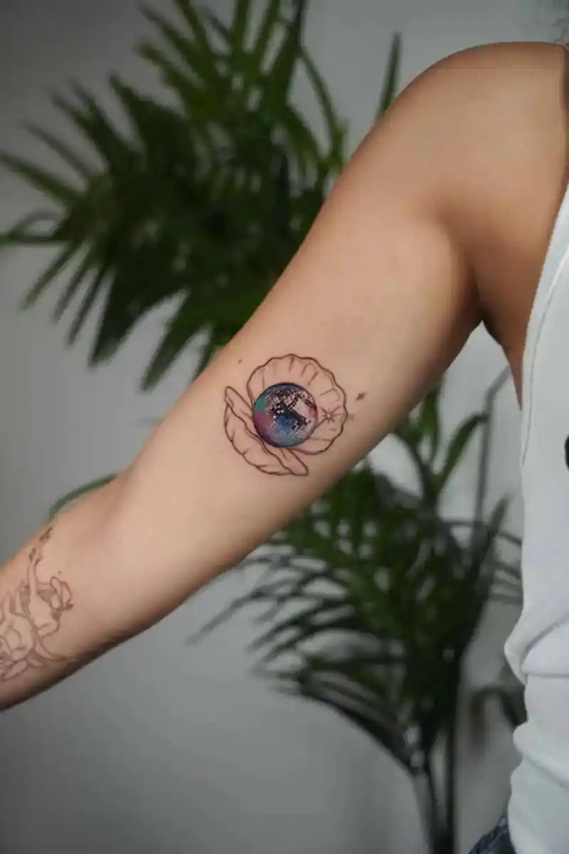 Vika Moshyna - ויקה מושינה – קעקוע מקצועי בסטודיו John Boy Tattoo תל אביב